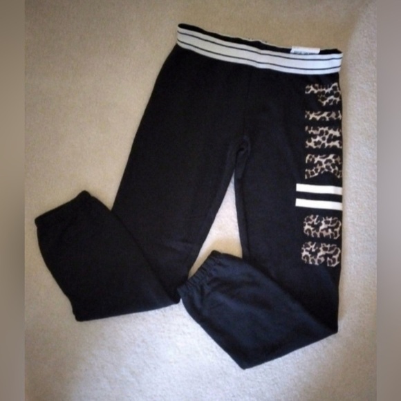 Vs pink leopard sweatpants-X-small NEW - Picture 1 of 7